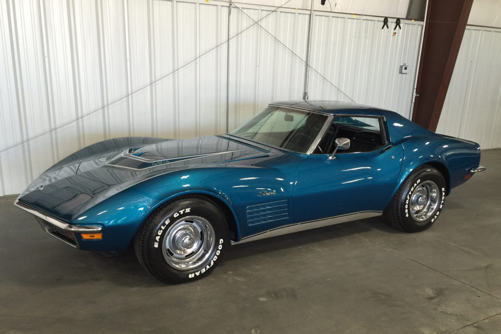 1972 Chevrolet Corvette with 350 cubic inch LT1 small-block V8 rated at 255 net horsepower.